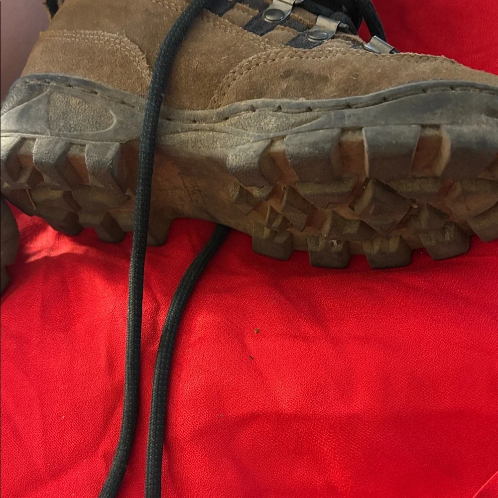 Trailhead junior Tan and Black Outdoor Boots 3